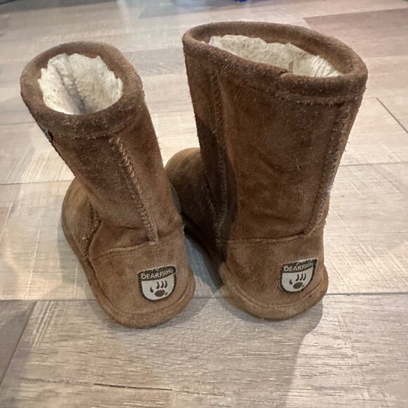 BEARPAW SUEDE GIRLS BOOTS SIZE 12 - Picture 9 of 9
